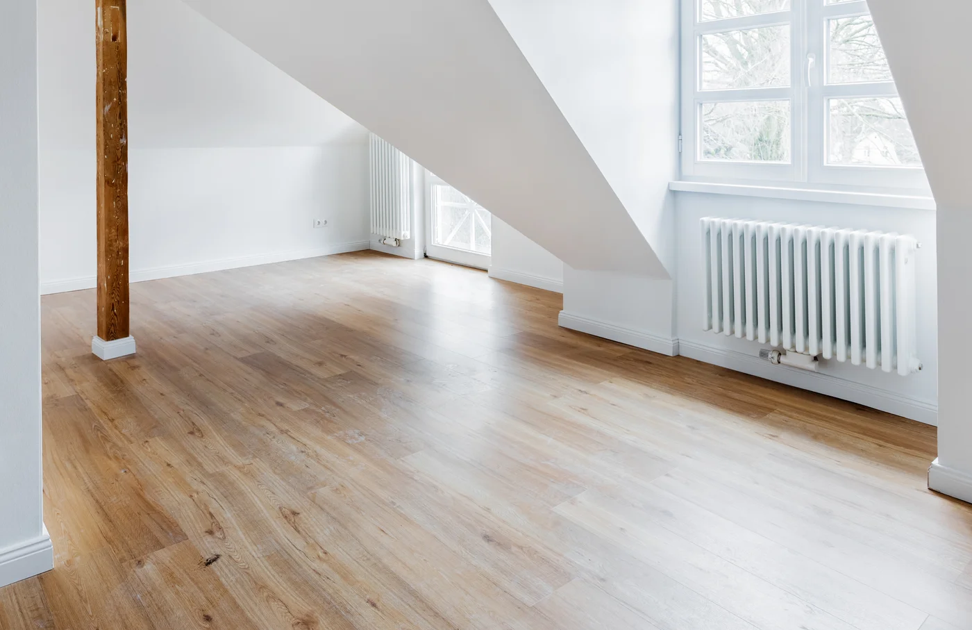 Hardwood Flooring Versus Vinyl Flooring