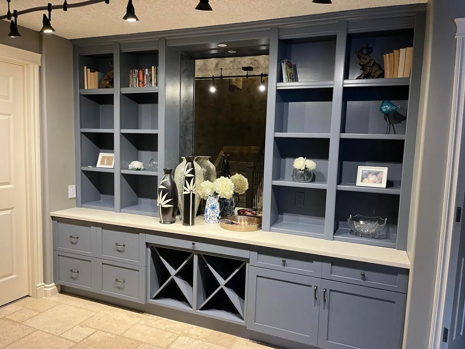 The Benefits of Built-In Shelves