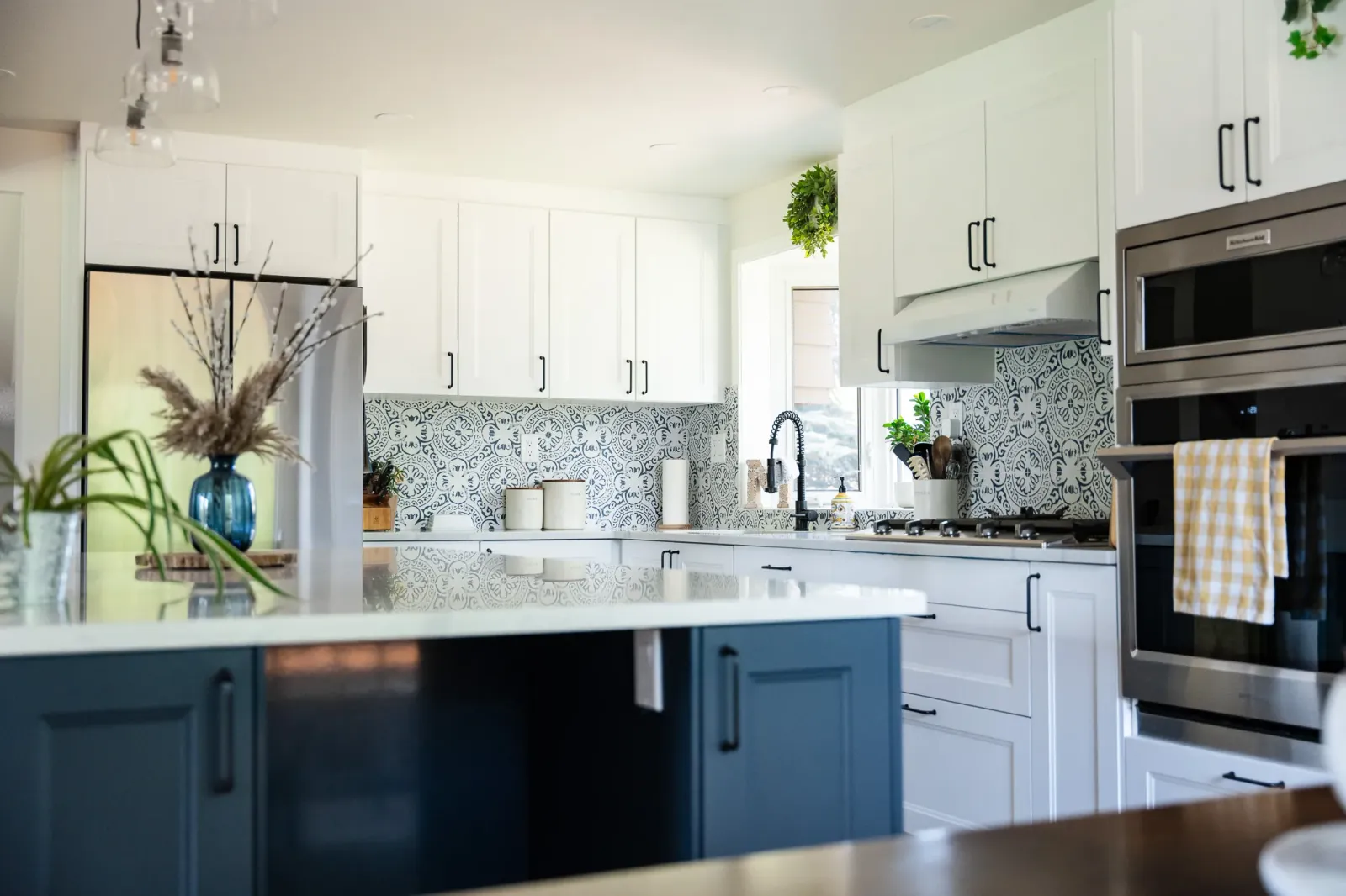 Transforming Homes: A Stunning Renovation in Calgary