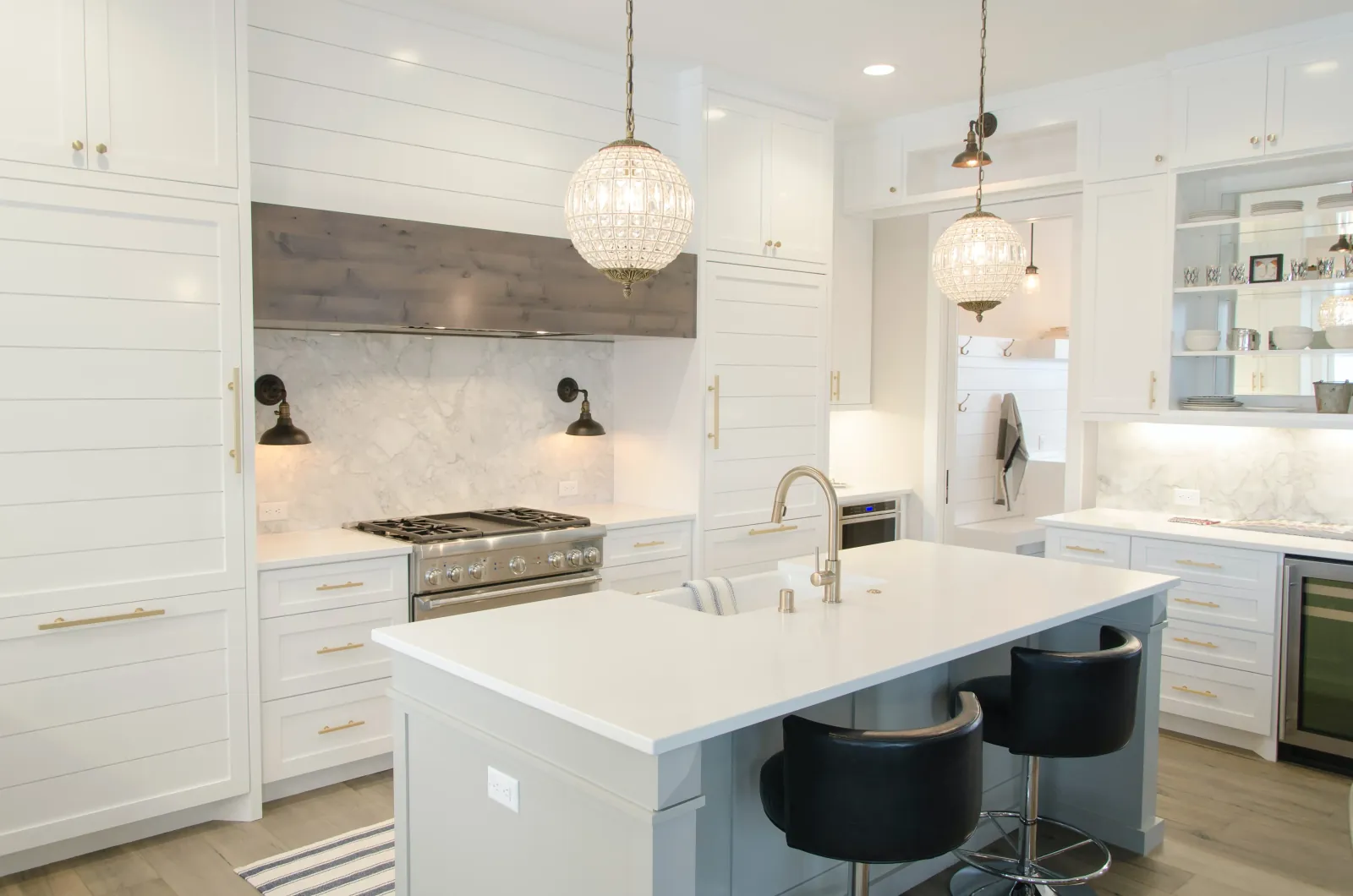 Kitchen exhaust fan in a Calgary kitchen reno