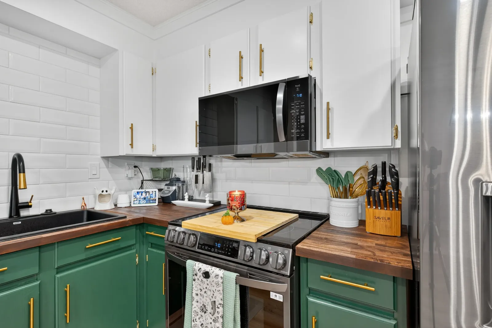 Kitchen details — Okotoks Full Condo Renovation