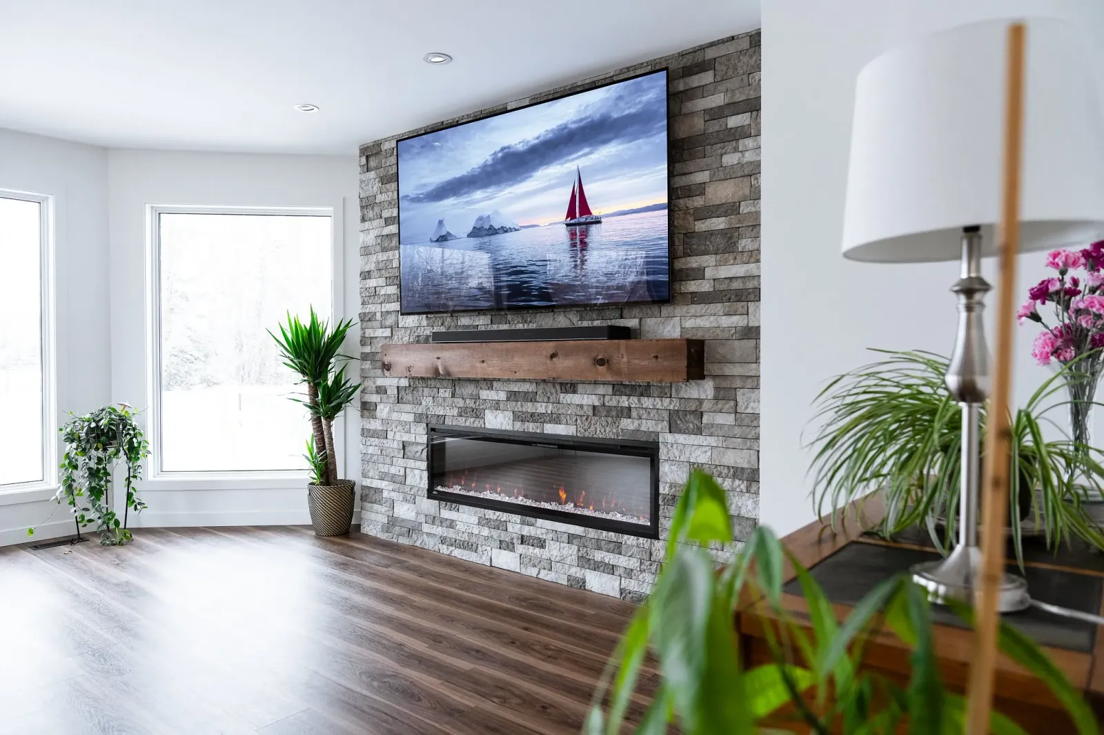 Living room details — McKenzie Lake Bay Complete Home Renovation