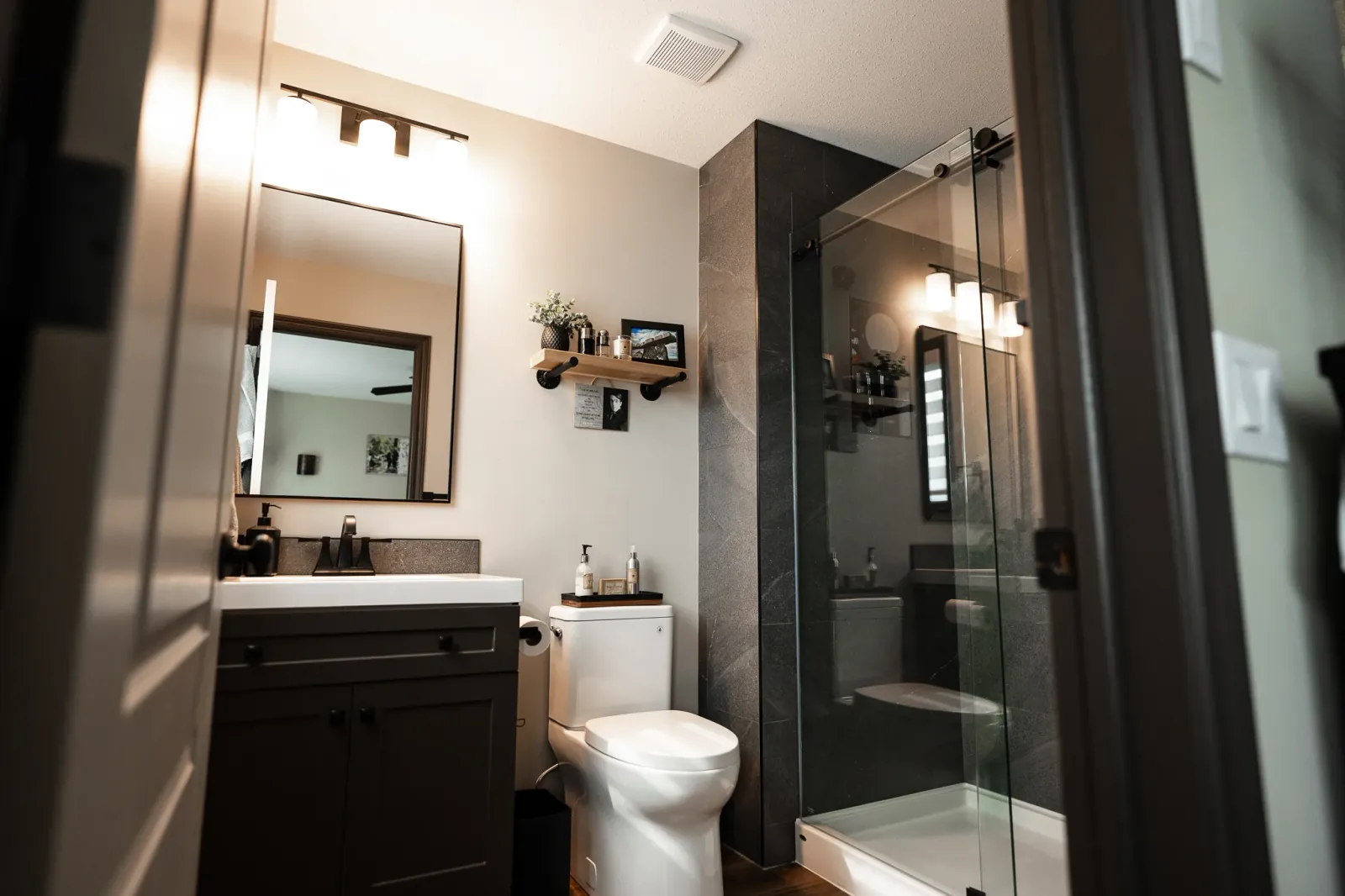 Bathroom details — Mt Aberdeen Circle Complete Home Renovation