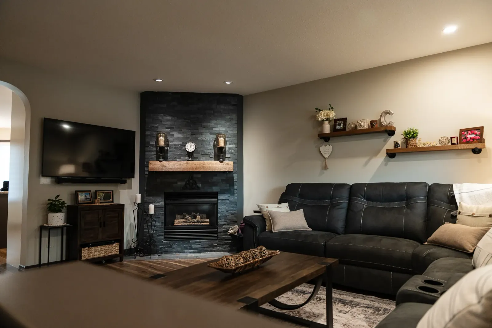 Living room details — Mt Aberdeen Circle Complete Home Renovation