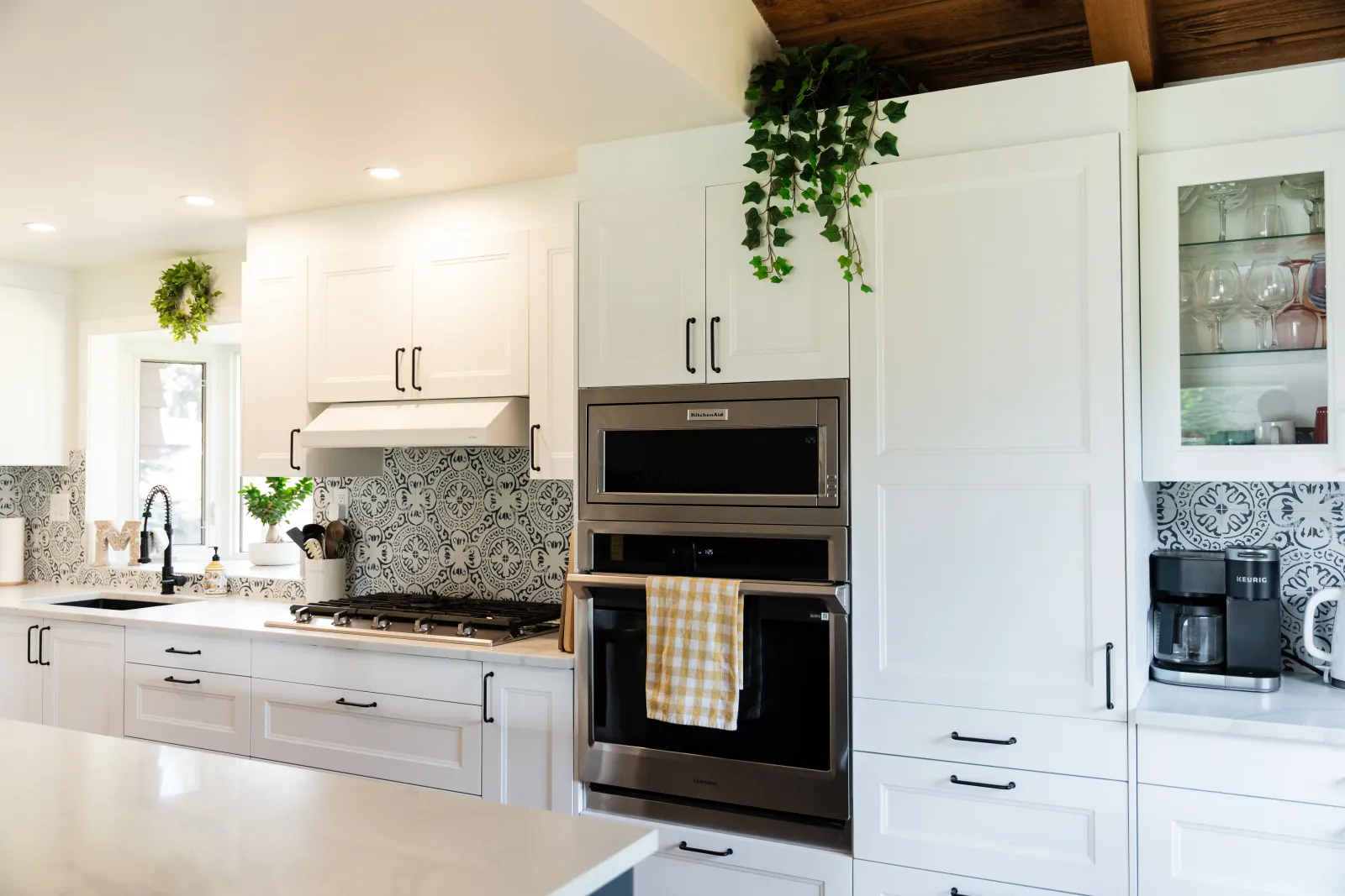 Bathroom details — Parkview Place Kitchen and Bathroom Renovation